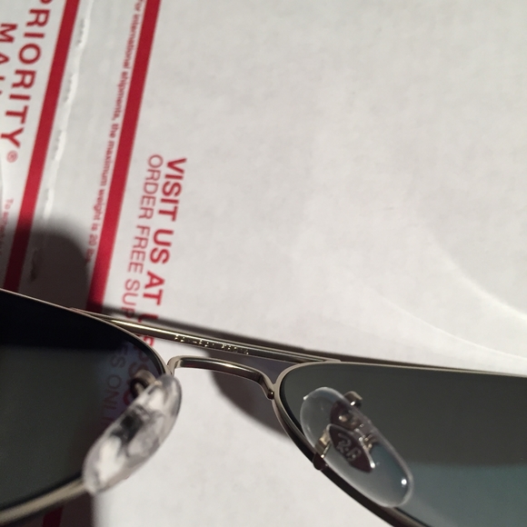 Ray-Ban Aviators - Picture 8 of 9
